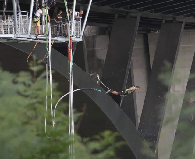  Bungee en Reunión 