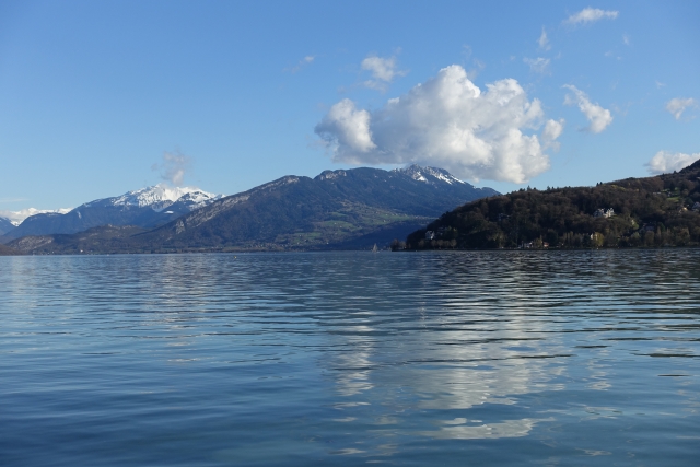  Descubre los paradisiacos paisajes alrededor del lago