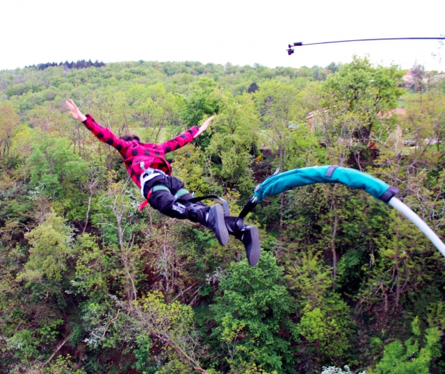 En el momento del bungee 