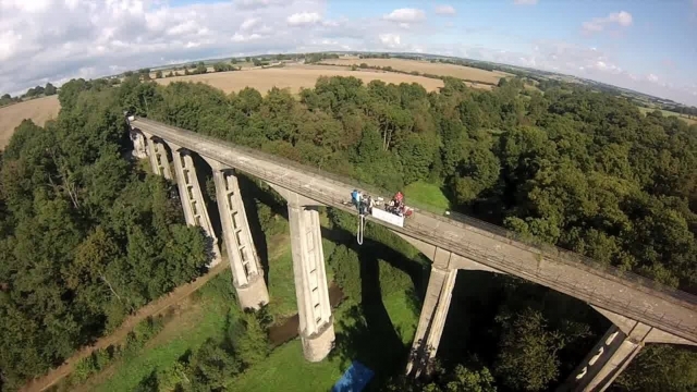  El viaducto Saint-Georges-Le-Gaultier. 