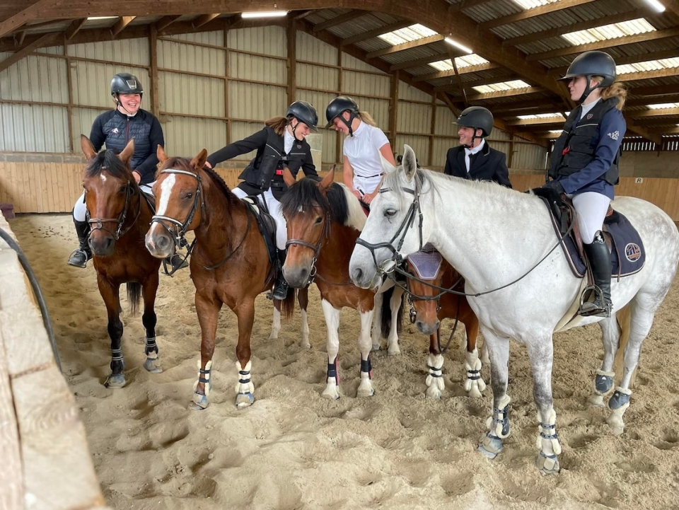  Nuestros caballos montados por los participantes.