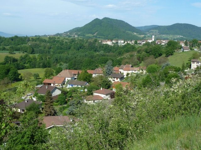  Pequeño pueblo rural en Isère 