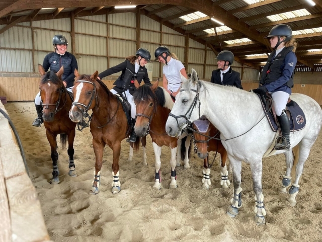  Preparación para la actividad occidental a caballo.