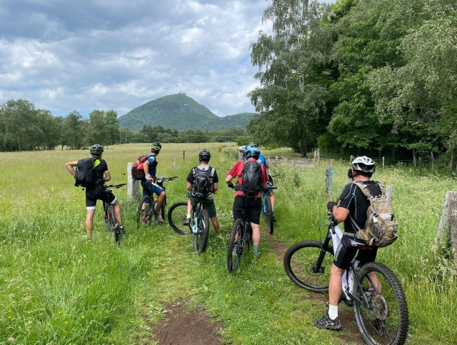  Paseo en bicicleta de cerro en Saint Remèze 