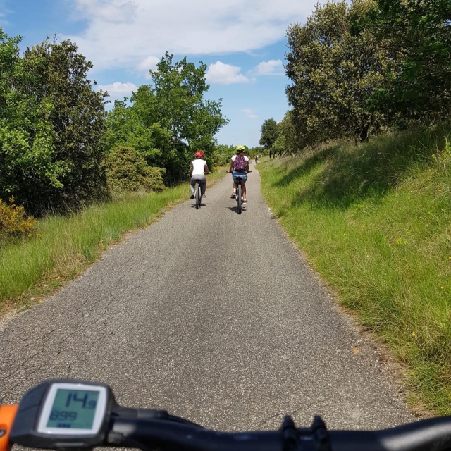 De camino al pueblo de Aiguèze 