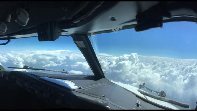 Por encima de las nubes