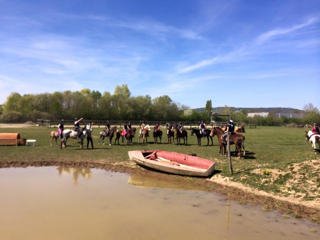  Descubrimiento de un pequeño lago 