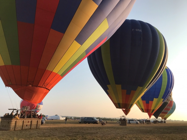 Globos aerostáticos listos para el despegue