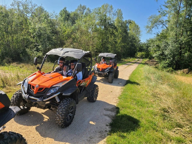  Iniciar el paseo en buggy en Bréhémont