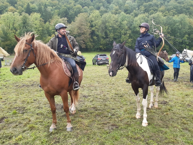  Preparadas para jalo con arco a caballo 