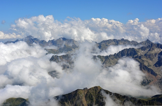  Le esperan espléndidos panoramas