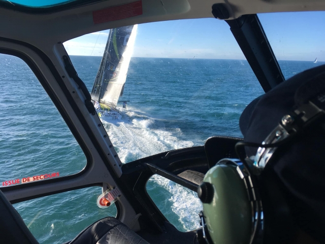  Vuelo sobre el Océano Atlántico en helicóptero