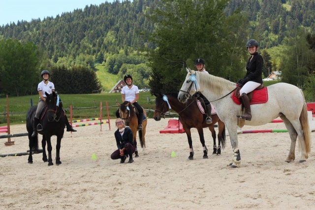  Todo listo para subir a caballo 