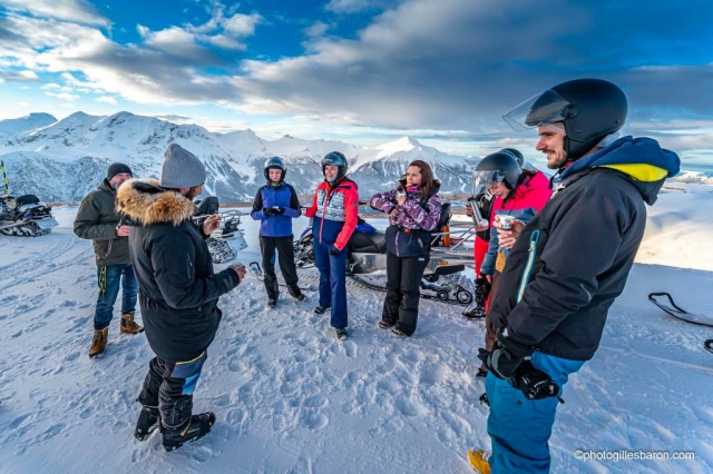 Información antes de una excursión en moto de nieve 