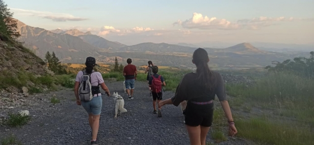  Descubrimiento de paisajes impresionantes duranle la cani-camicrema 