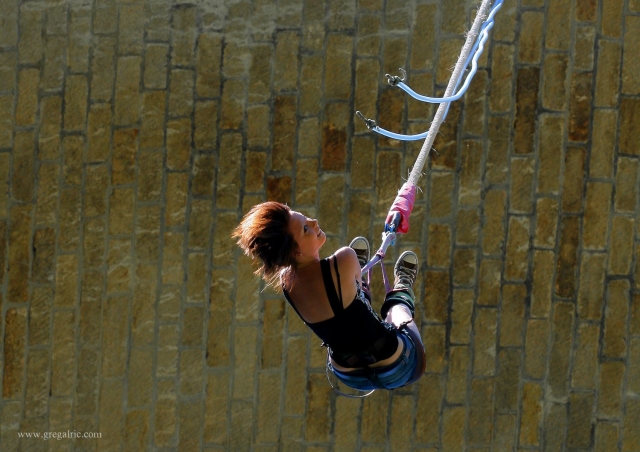 Salto de bungee en Alzon