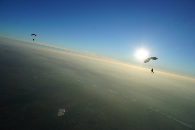 Por encima de las nubes 