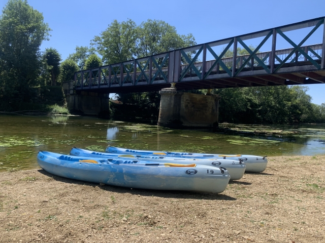  Nuestros kayaks le esperan 