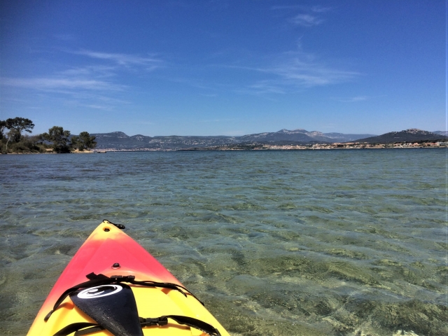  Vista al mar desde el kayak 