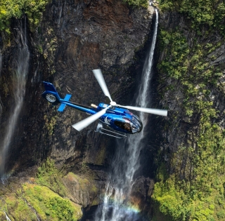 Vuelo sobre las cascadas de la Isla de la Reunión en helicóptero 50 min