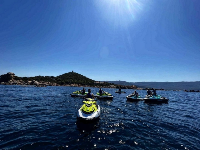 Iniciación a la jet ski con el acompañamiento de un guía 