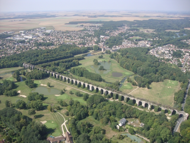  Vuelo sobre el acueducto de Maintenon en paramotor 