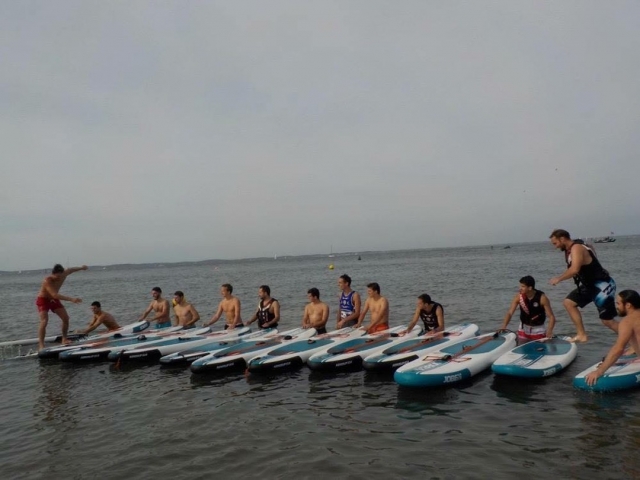  Remo en grupo en Arcachon 