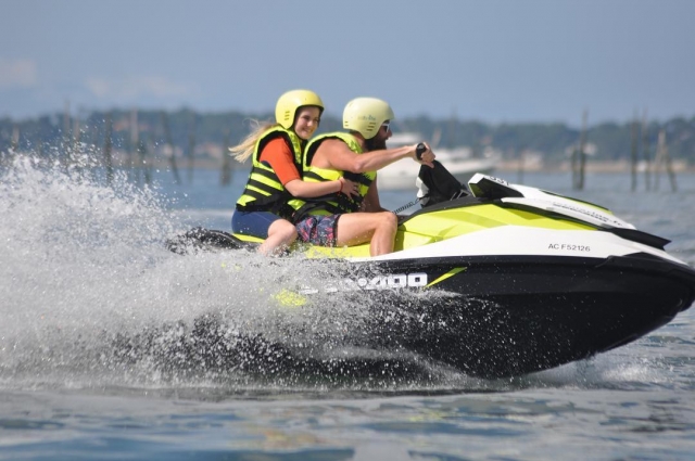 Viaje en jet ski con instructor a la cuenca de Arcachon 