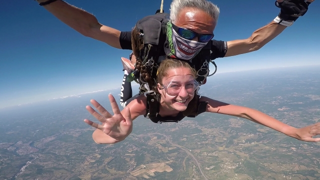 Sensaciones increíbles duranle el salto tándem en el sur 