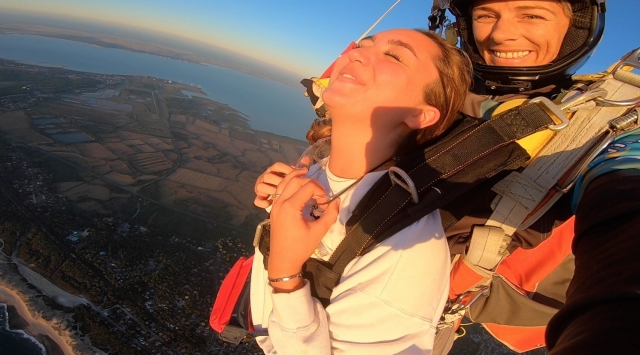  Salto en paracaídas filmado por una GoPro