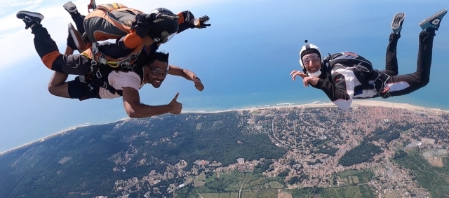  Caída libre con buen humor arriba desde Soulac-sur-Mer 