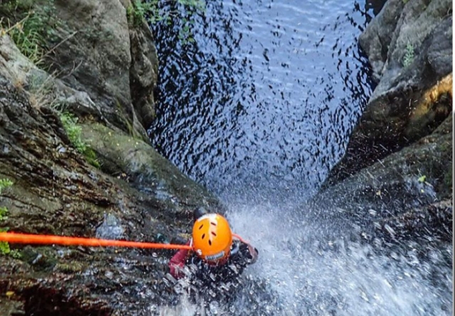  Tobogán a varios metros sobre el mar nivel 'altitud 