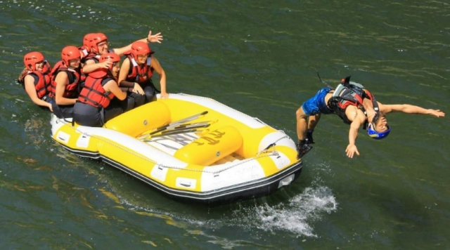  Salto desde el barco
