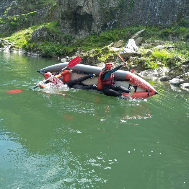  Prueba de agilidad en canoa-balsa