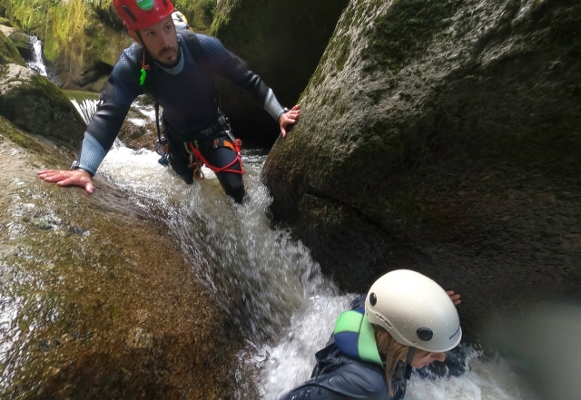  Pasajes estrechos en el Bromme Canyon 