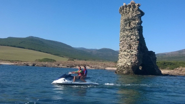  Paseo en jet ski biplaza en Bastia 