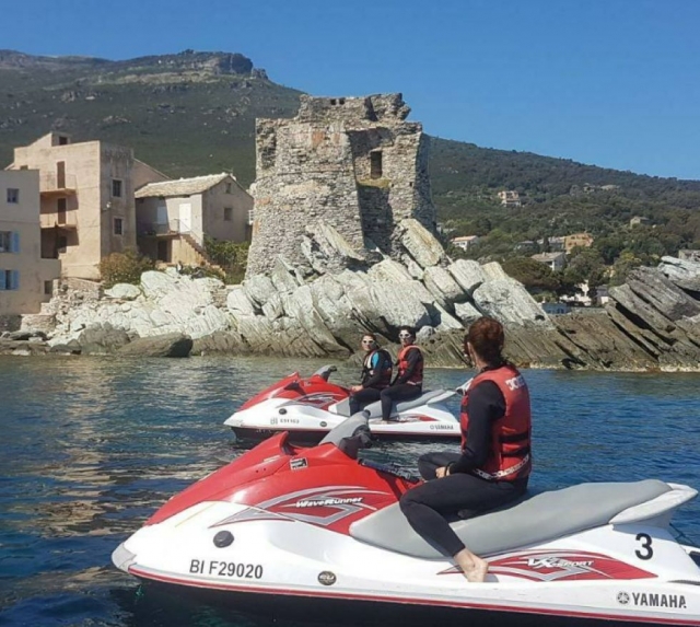  Iniciación a las jet skis en Bastia 