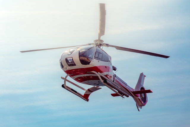  Helicóptero en pleno vuelo 