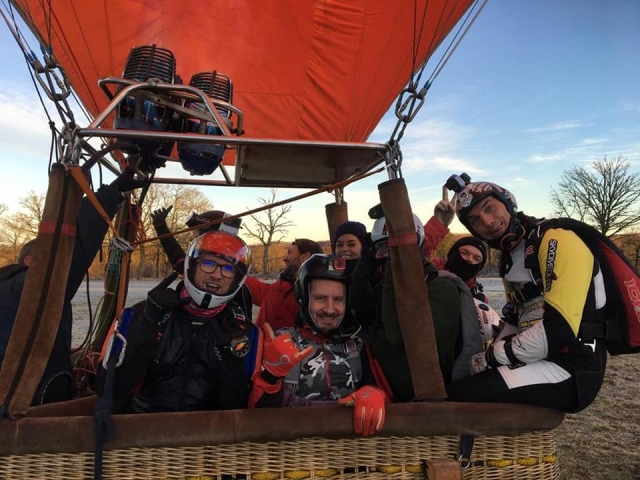  Vuelo en globo aerostático con amigos 
