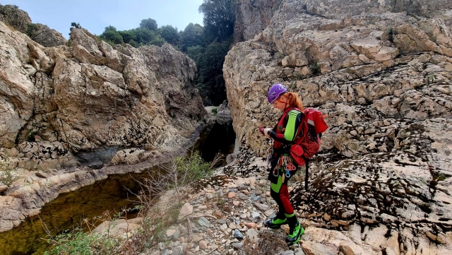 Breve pausa duranle una excursión en vía ferramarra 