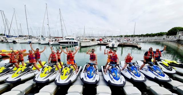  Nuestro equipo de instructores profesionales le garantizará una experiencia única 