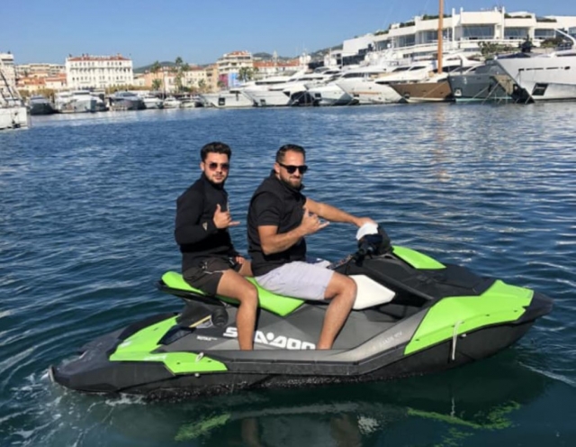 Jet ski biplaza en el Mar Mediterráneo 