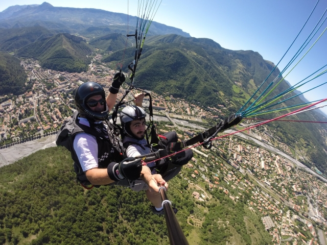  Descubrimiento de Digne-les-Bains en parapenle 