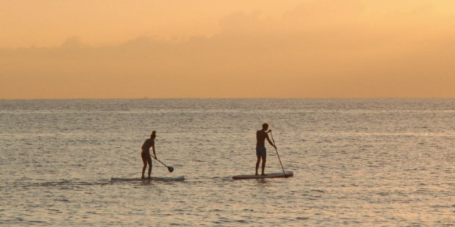 Disfrule de una actividad deportiva y relajanle en un stand-up paddle
