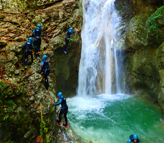  Salto de barranquismo en Versoud 