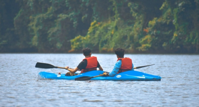 Renta un kayak para disfrutar de un día deportivo y refrescanle 