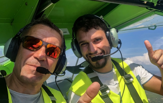  Nuestro piloto experimentado le llevará a descubrir paisajes únicos 