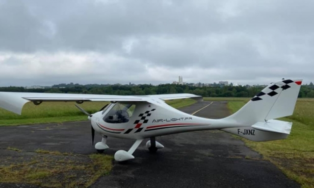  ULM multieje en el aeródromo de Toulouse 