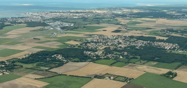 Vuelo sobre el campo de Rochefort en ULM 