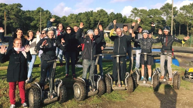  Grupo con instructor de segway freestyle 